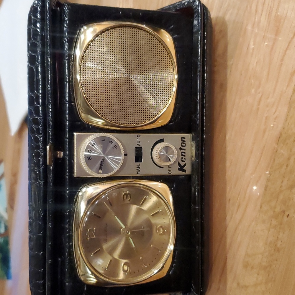 Antique! Kenton Clock/Alarm with life battery.